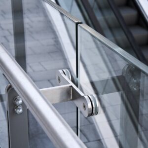 balaustra in vetro fissaggio